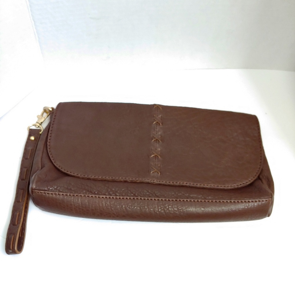 NWOT UGG brown leather clutch/wristlet